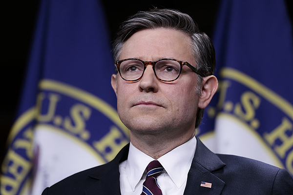 美国会众议长:白宫正通过外交渠道处理格陵兰岛问题