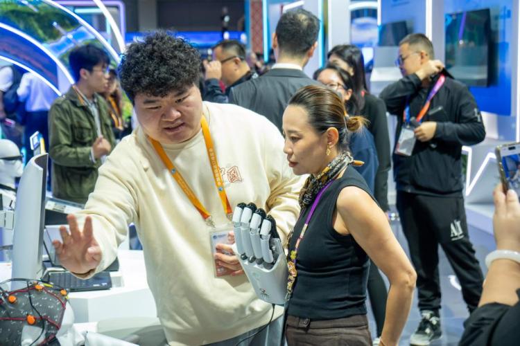 “四叶草”中见证开放合作共赢新图景