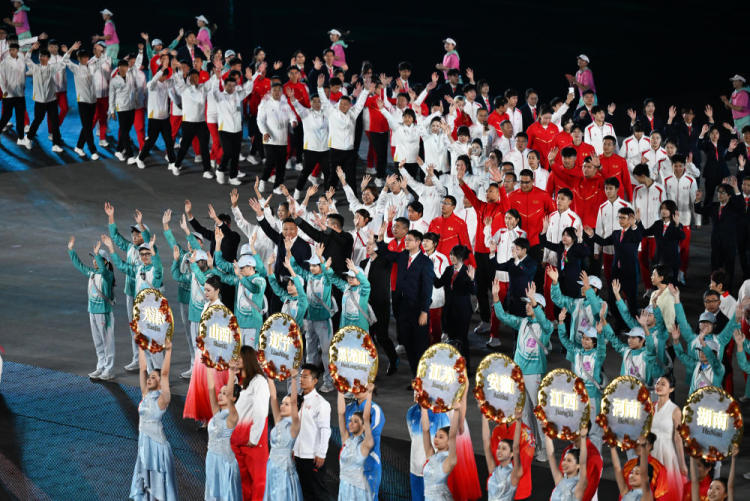 全运会 | 海天为幕 同心绘梦——第十五届全国运动会闭幕式侧记_fororder_1