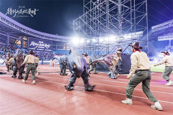 近4万观众共赴盛宴 常州“东方之夜”让热血足球与平凡英雄共绘城市新篇_fororder_14