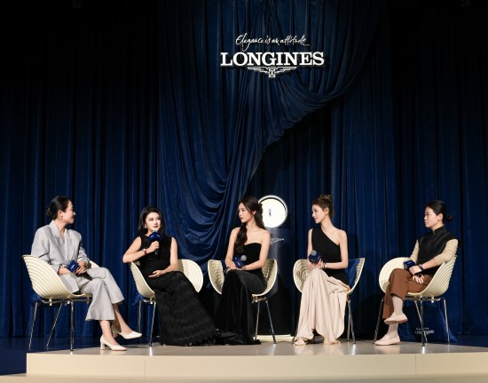 浪琴表南京快闪空间揭幕 演员蔡文静、张予曦以“优雅态度”对话女性成长_fororder_图片 3