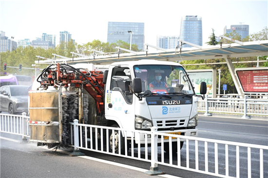 淮安市清江浦区:“机械连轴”+“人工绣花”擦靓城市冬日颜值_fororder_图片10