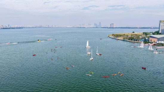 以桨为翼,逐浪而行!2025苏州独墅湖院校桨板争霸赛举行_fororder_图片 2