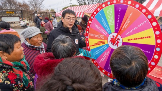 泰州海陵城东街道:公益暖冬润民心 为老服务绘幸福_fororder_图片 2