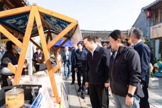 南通崇川:唐闸古镇花卉市集启幕 “花”式解锁秋日消费新场景_fororder_IMG_9986