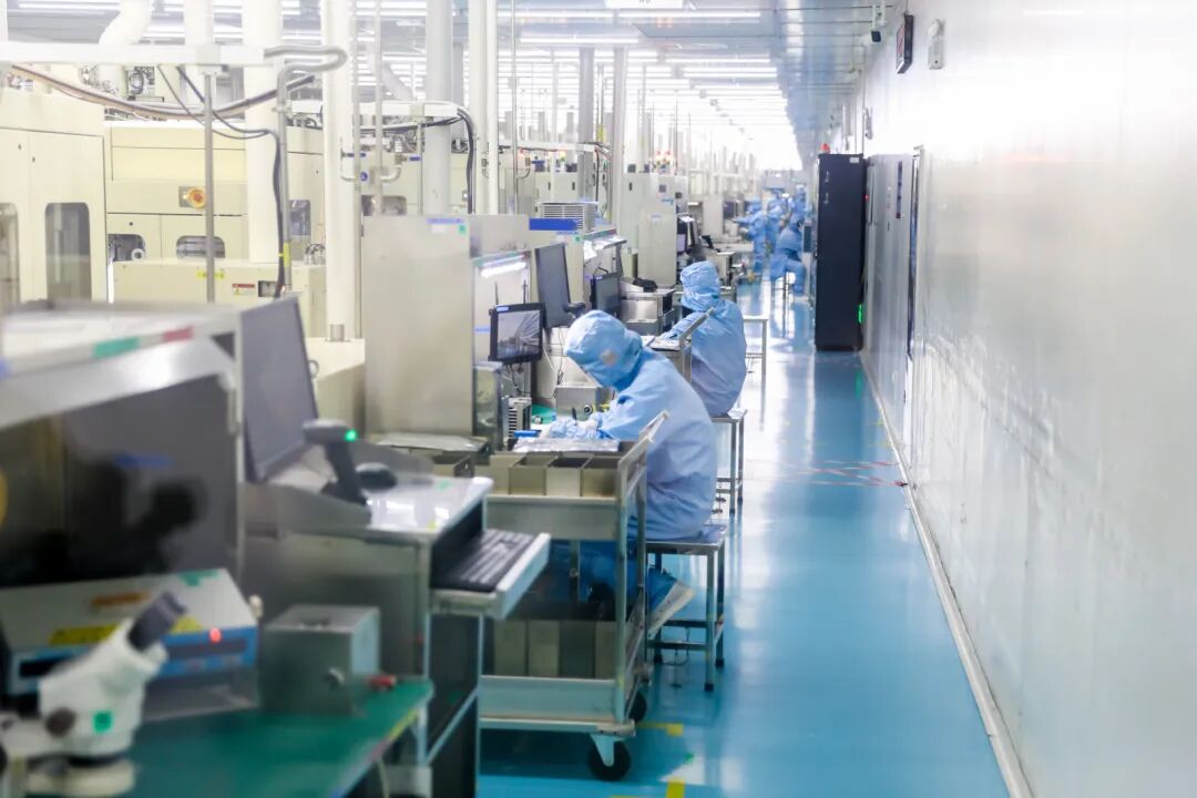 42米巨屏里的江北