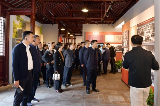 泰州医药高新区(高港区)口岸街道党工委理论学习中心组开展研学活动_fororder_图片 2