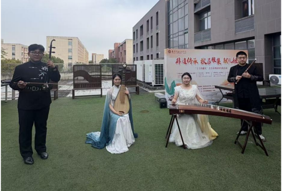 泰州职业技术学院艺术学院开展“十月的献礼” 美育系列实践活动_fororder_图片 4