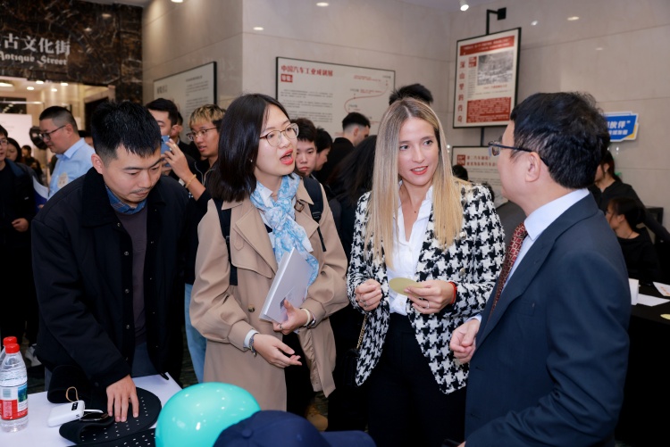 与全球“组CP”!2025“成都伙伴”年度合作共享会举行