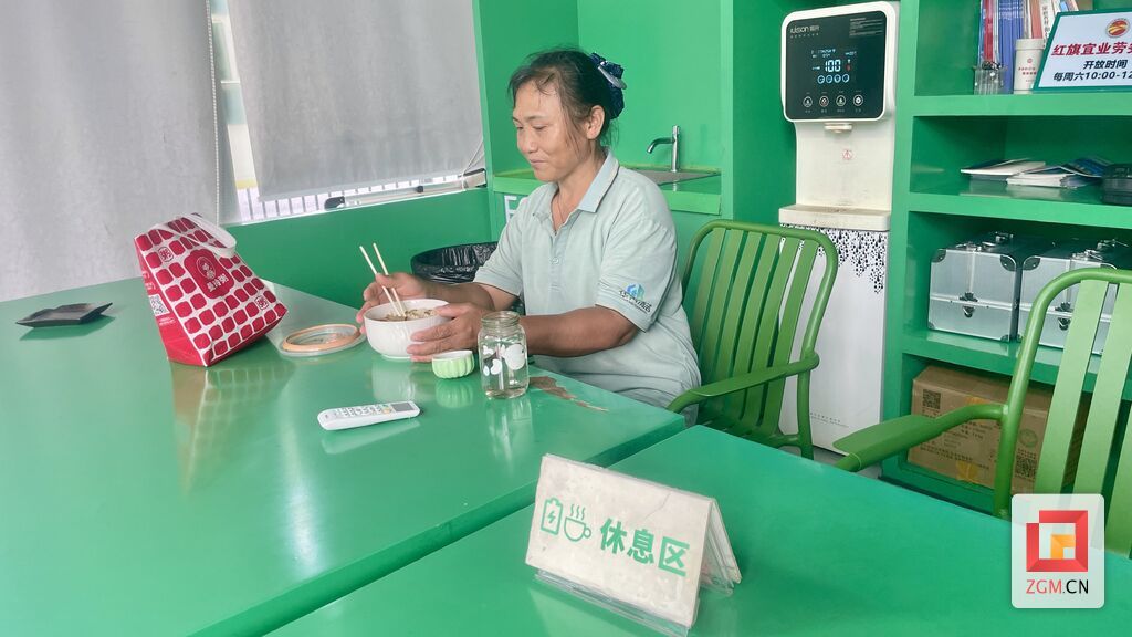 【幸福自贡“一刻”圈】15分钟“圈”出幸福半径 胜景社区打造新就业者温暖港湾与活力商圈