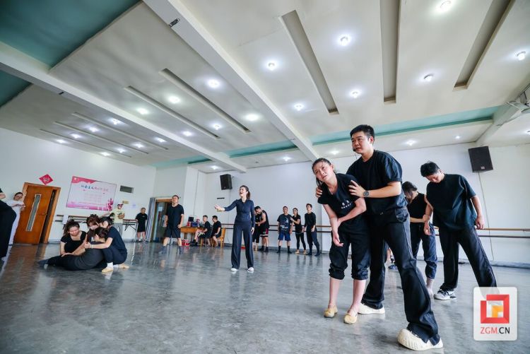 自贡国有文艺院团:一条关于“人”的破局之路