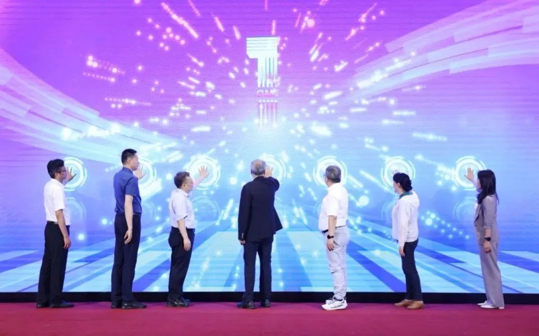 4集广播连续剧《我的外公外婆》开播仪式在河北石家庄举办