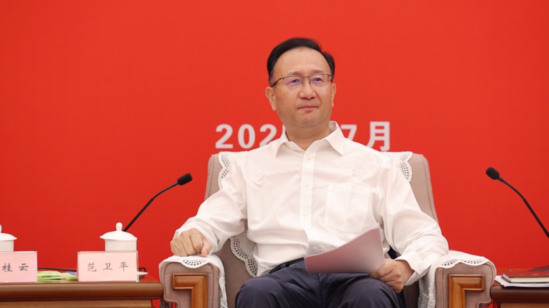 学习贯彻习近平总书记给田华等8位电影艺术家重要回信精神座谈会在京召开