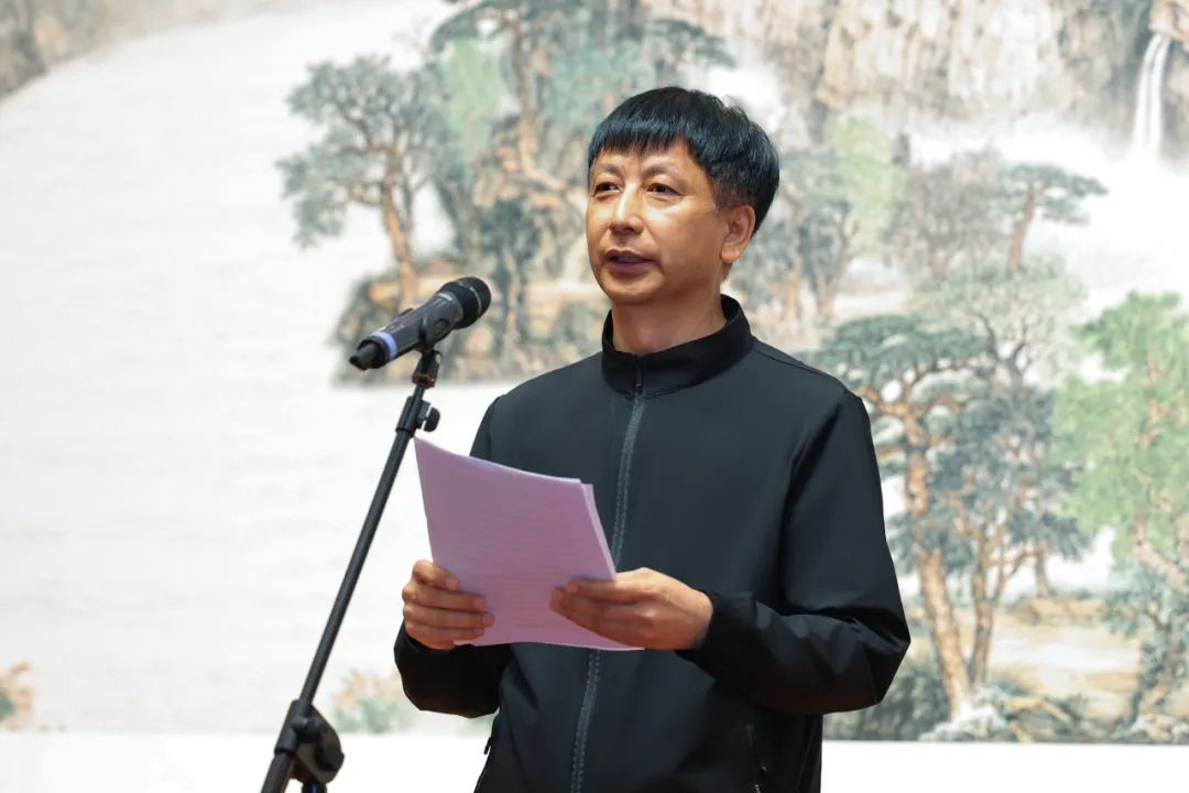学习贯彻习近平总书记给田华等8位电影艺术家重要回信精神座谈会在京召开