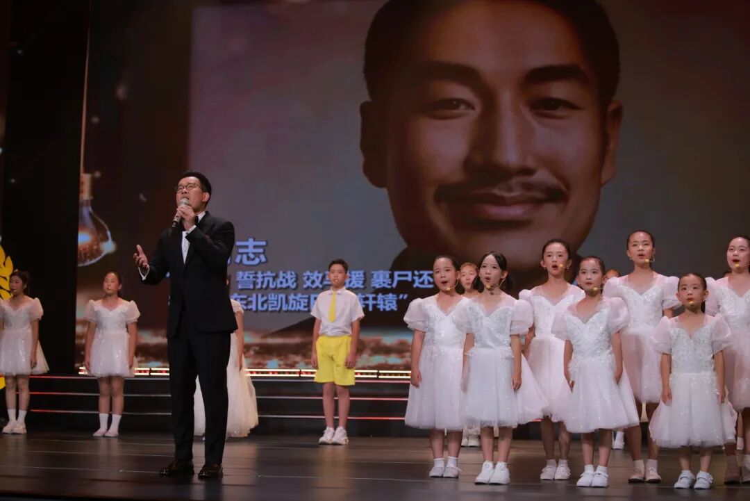 “红色回声 礼赞英烈——纪念中国人民抗日战争暨世界反法西斯战争胜利80周年”主题诵读代表作发布暨汇演在南昌举行