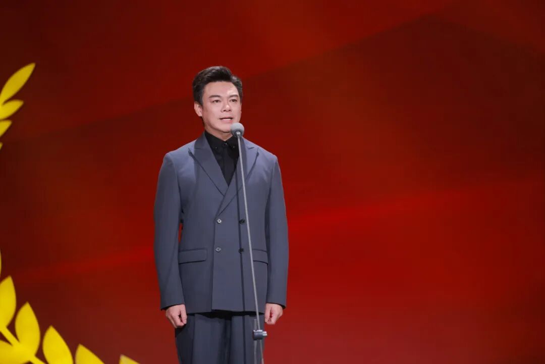 “红色回声 礼赞英烈——纪念中国人民抗日战争暨世界反法西斯战争胜利80周年”主题诵读代表作发布暨汇演在南昌举行