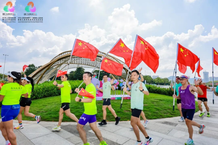 15회 전국체육대회  성화와 성화봉이 황푸에서 공개됐다!_fororder_图片11