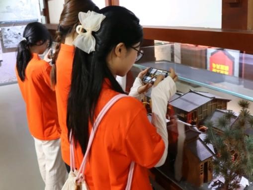 重庆城市科技学院：AR技术创新传承红色基因_fororder_2