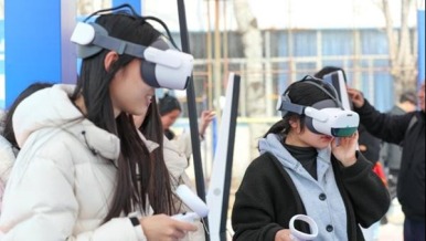 解好就业“连线题” 学校请来“红娘团”