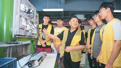 产教联合体 精准育人才_fororder_ScreenShot_2025-12-24_093247_407