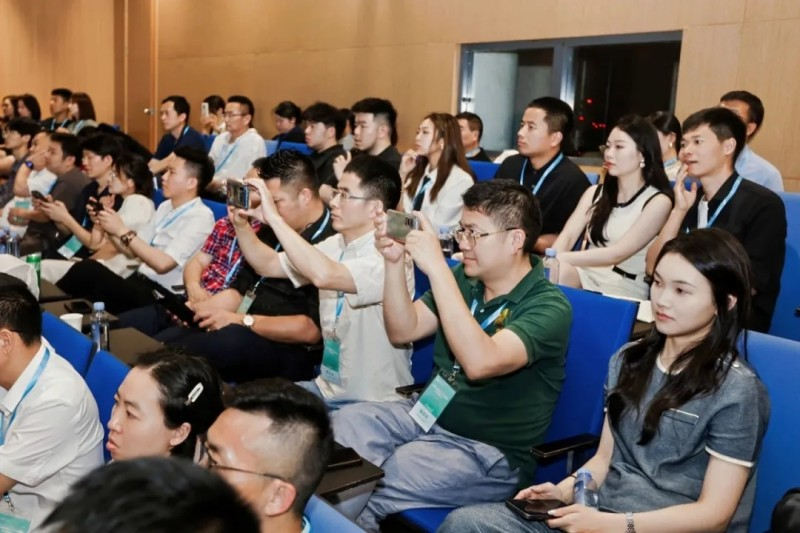 温州肯恩大学：中美商业专家相聚温肯 共同把脉民营企业国际化破局难题_fororder_图片3