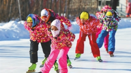 小小“红色骑兵”速滑队