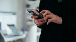 引导家长放下手机 陪伴孩子_fororder_ScreenShot_2026-01-04_141602_687