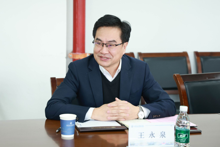 西安交大城市学院与陕西工业职业技术大学签署战略合作协议_fororder_西安交大城市学院与陕西2