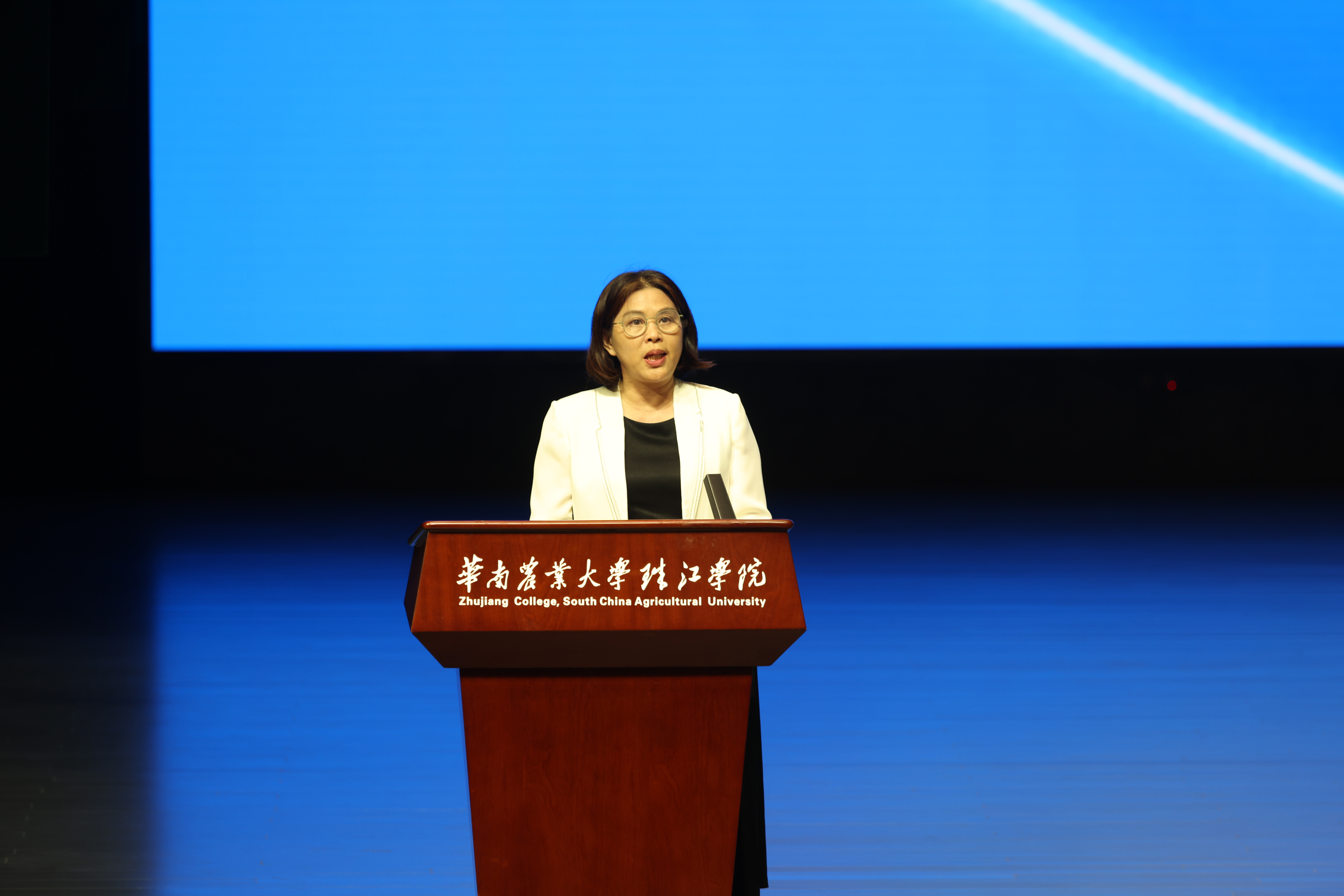 2025人工智能时代高校无边界联合育人会议举办_fororder_4