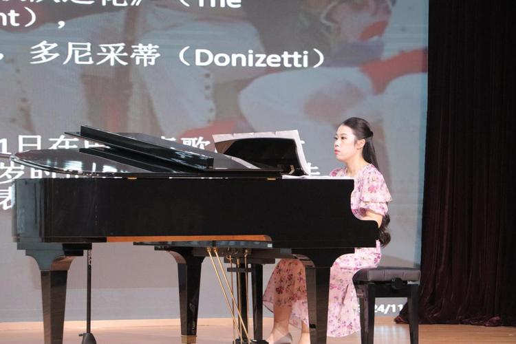 广州新华学院携手星海音乐学院举办法国经典剧目分享会