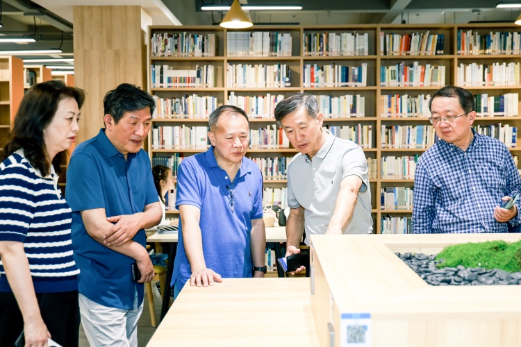 首届民办本科高等学校图书馆馆长论坛暨民办本科高等学校图书馆联盟成立大会举办_fororder_叶雨荞摄-11-opq3652263970