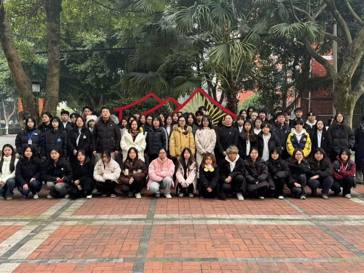 四川文化传媒职业学院顺利召开第十九次学生代表大会