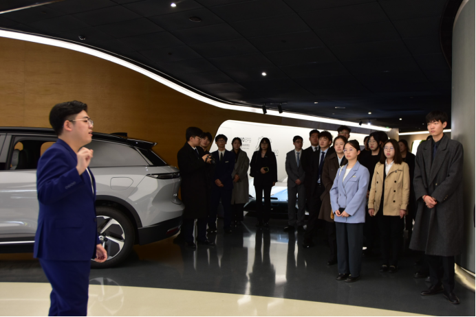 中瑞酒店管理学院探索未来职场 中瑞学子走进合作企业