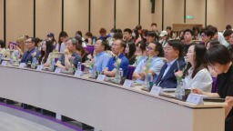 全球商业视野与新商科教育高质量发展论坛落幕
