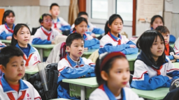 全国多地中小学迎来开学