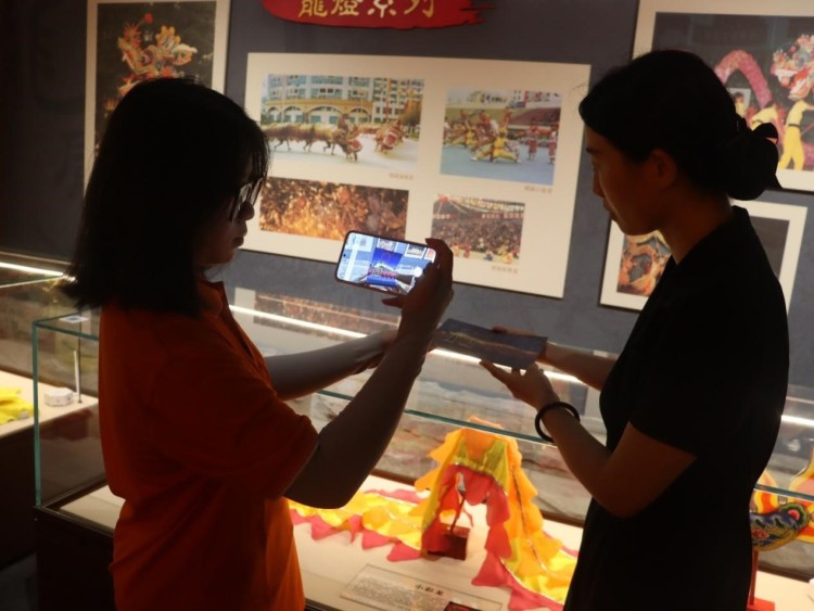 重庆城市科技学院：科技“焕新”非遗 数智燃动火龙_fororder_2