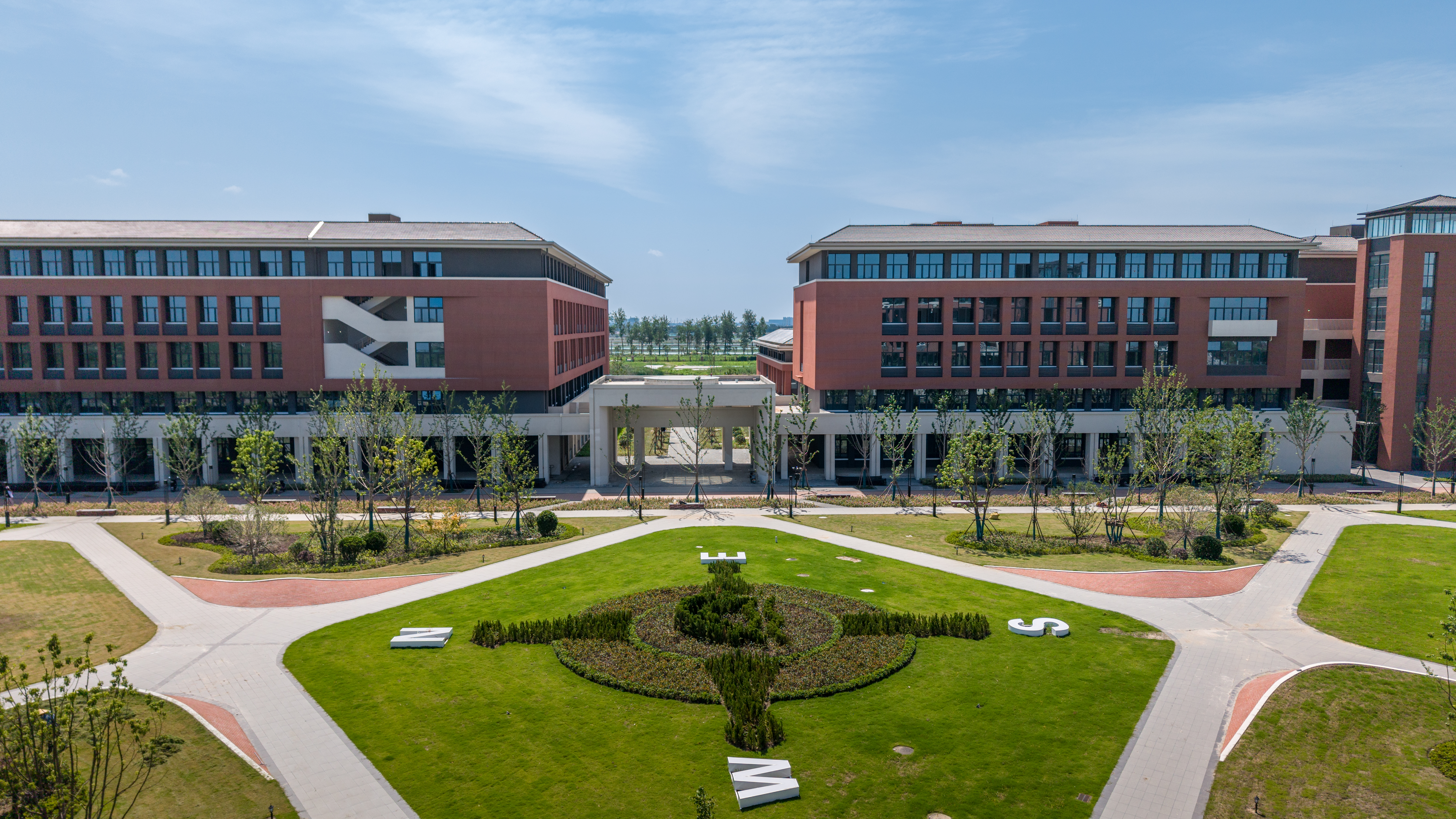 百名教职工共睹南航金城学院高淳新校区“芳容”_fororder_DJI_20250618095932_0078_D