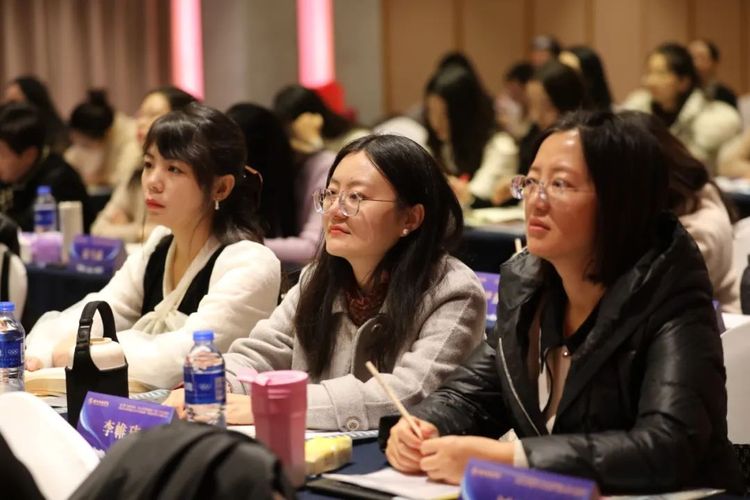 银川科技学院深入学习贯彻党的二十届三中全会精神暨国家安全教育融入大中小学思政课一体化教育教学主题研讨会举行