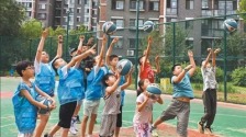 社区办起暑托班