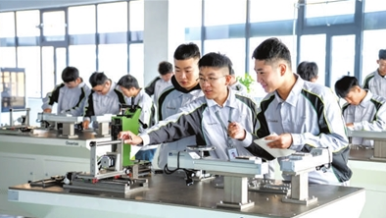 给产业创新发展装上“教育引擎”