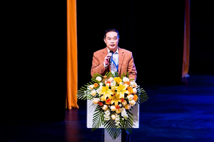 首届高校全球化品牌建设高峰论坛暨全面推进全球化品牌高质量发展工作研讨会在南宁理工学院举行