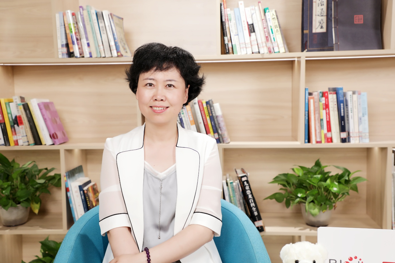 2025教育会客厅丨专访北京爱迪学校小学部校长崔明丽_fororder_图片2