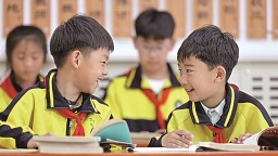 当网络梗溜进校园 如何让孩子“好好说话”