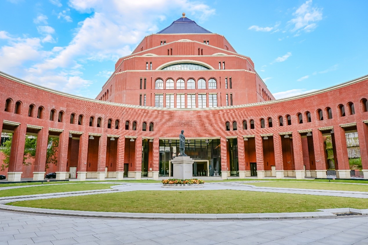 2025高招进行时丨专访中山大学教务部招生办公室主任邹丹_fororder_1