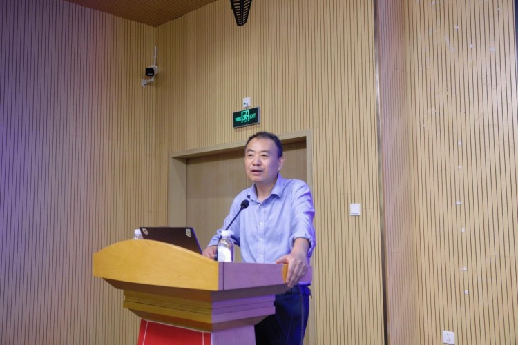 华南农大珠江学院成立“人类命运共同体研究中心”并举办首届论坛_fororder_3