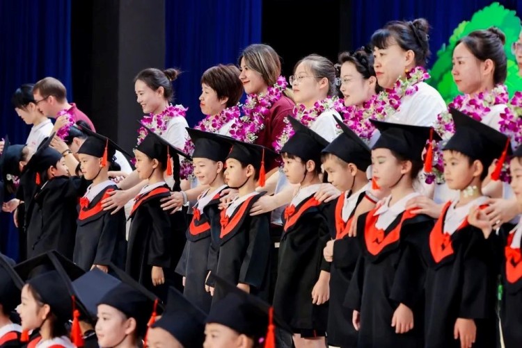 爱迪幼儿园毕业典礼｜以爱相伴 见证成长_fororder_1