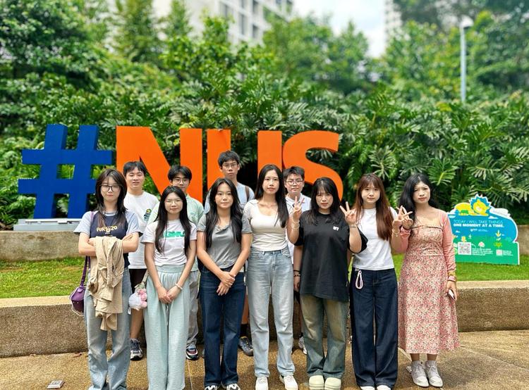 广州新华国际学院师生赴新加坡开展社会实践活动