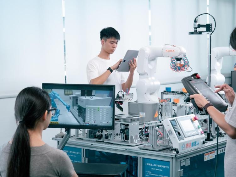 教学创新大赛云南赛区揭晓 云南工商学院斩获5项特等奖_fororder_wps_doc_4
