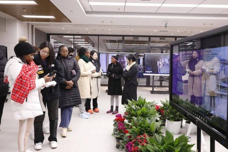 北京金融科技学院BUFT2024年剑桥微留学成果展交流热烈