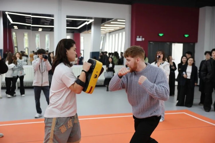 首都师范大学科德学院国际文化节英国剑桥莎士比亚剧团交流活动正式启幕_fororder_1